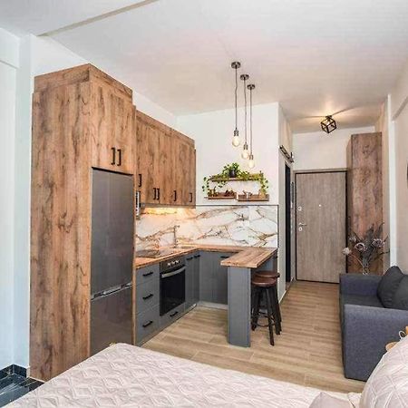 Condo Next To Metro St Athens! Bagian luar foto